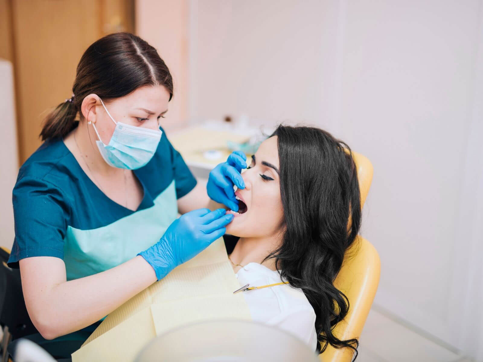 Signs That You May Benefit From Endodontic Treatment
